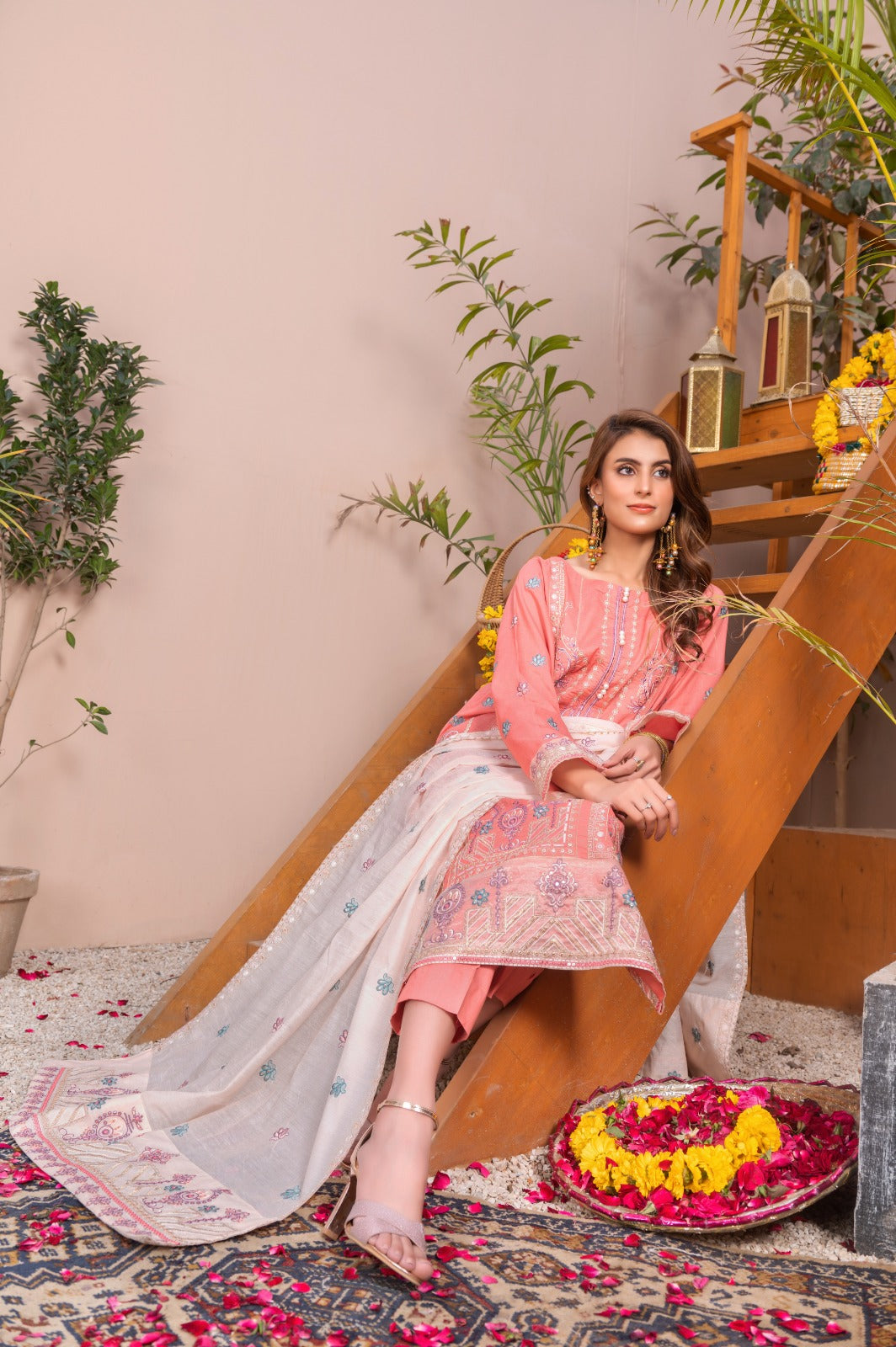 Embroidered | Lawn - Gulbano Rose